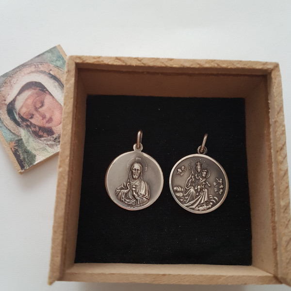 Escapulario (plata 900)