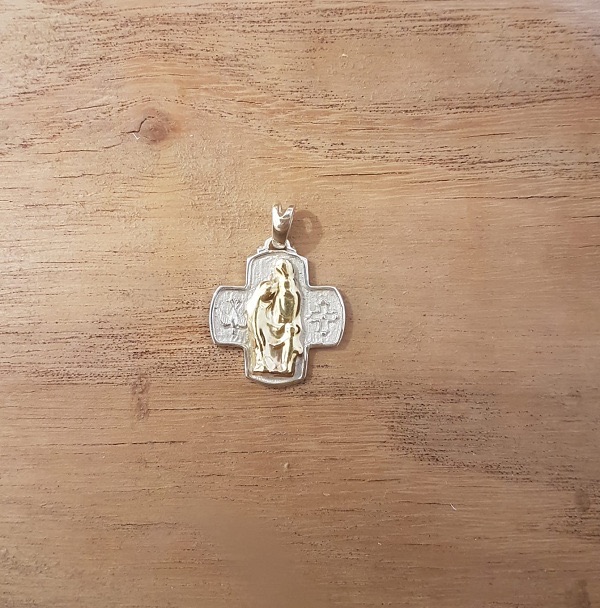 Sagrada Familia (plata y oro)